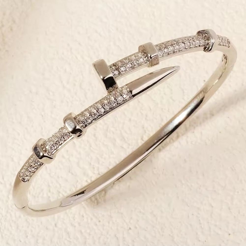 Elegant Silver Bracelet with Crystal Accents